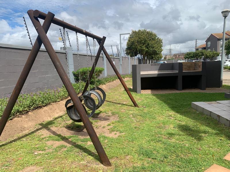 2 Bedroom Property for Sale in Buhrein Western Cape